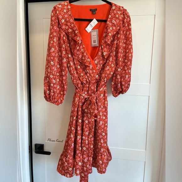 Ann Taylor red floral ruffle dress size 10 NWT - Picture 2 of 3